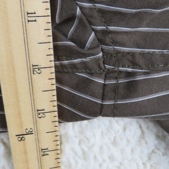 VANS* Men's 1.5" Belt Loop Multipocketed Pinstripe Bermuda Shorts~Size 32" Waist - Picture 9 of 13